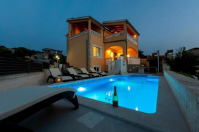 Holiday Home Ante - with pool & gym